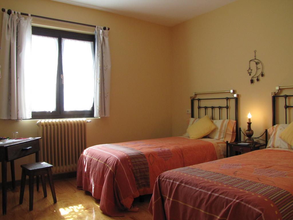Hostal Rural Huartearena Iza 外观 照片