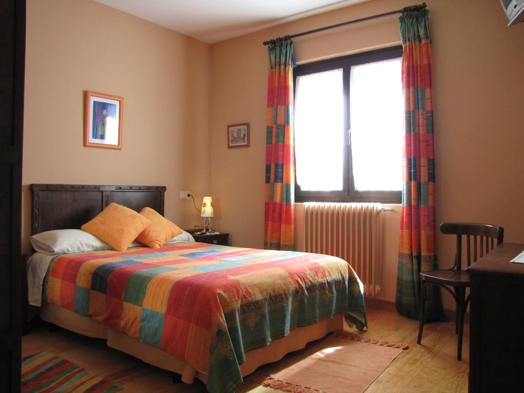 Hostal Rural Huartearena Iza 外观 照片
