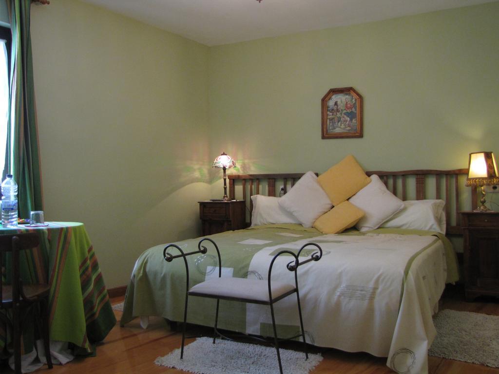 Hostal Rural Huartearena Iza 外观 照片