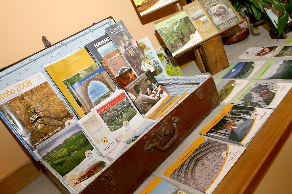 Hostal Rural Huartearena Iza 外观 照片